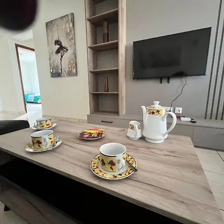 Trinity Blue Paralímni