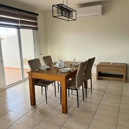 Trinity Blue Paralímni