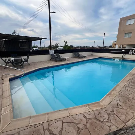 Trinity Blue * Paralímni